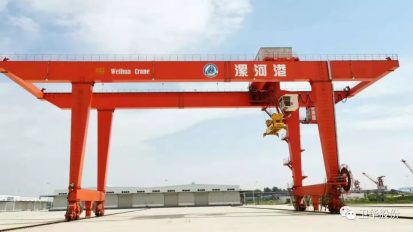   卫华起重，飞天入海！